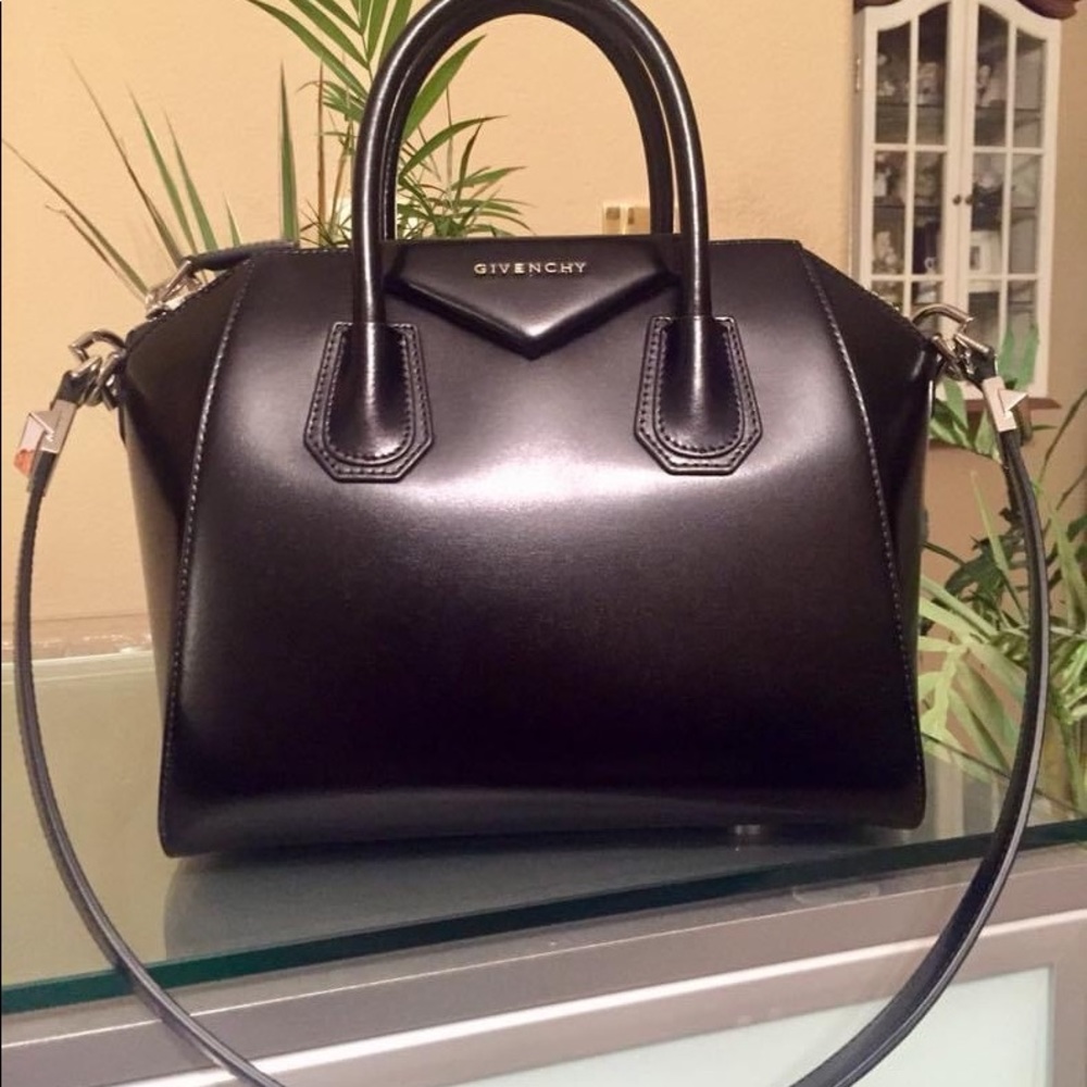 Givenchy Antigona Small
